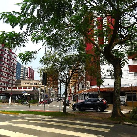 113 Canto Do Forte - 1Dorm - 200 M Da Praia E 20M Dos Bares E Restaurantes - Estacionamento Gratuito E Wi Fi , Tv A Cabo Praia Grande  Bagian luar foto